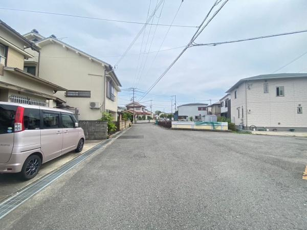 和歌山市有本中古戸建　オーナーチェンジ物件の前面道路含む現地写真