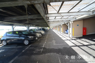 【駐車場】