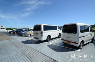 【駐車場】