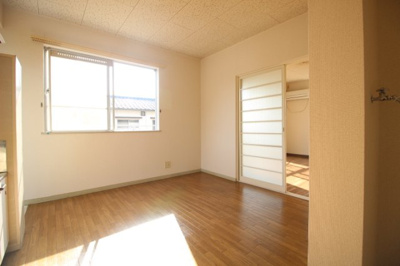 【居間・リビング】 | メゾン浜野B棟