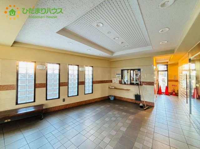 アルコート大宮のエントランス