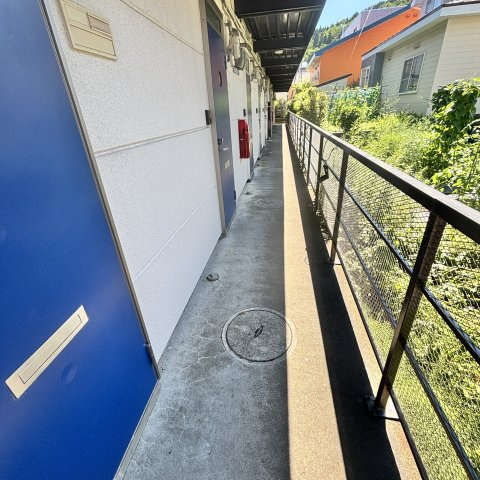 メゾン・ホワイト　Ａ－２のバルコニー