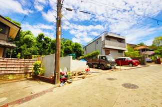 【前面道路含む現地写真】