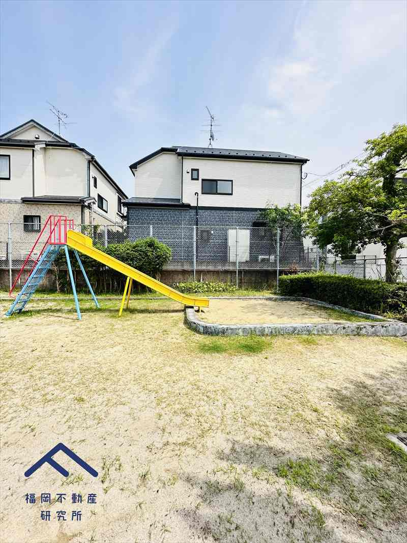 レイクタウン屋形原5棟の周辺