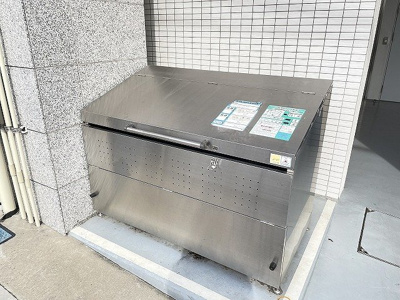 【その他共用部分】 | チェリオふれあいの丘 | 敷地内ごみ置き場でごみ出しもらくらく～♪忙しい社会人さんや学生さんにもうってつけ！