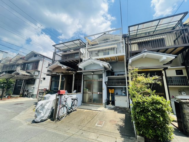 太秦西野町の外観