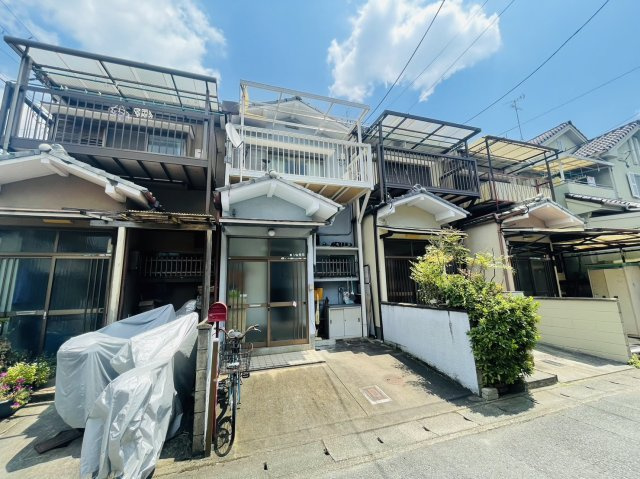 太秦西野町の外観