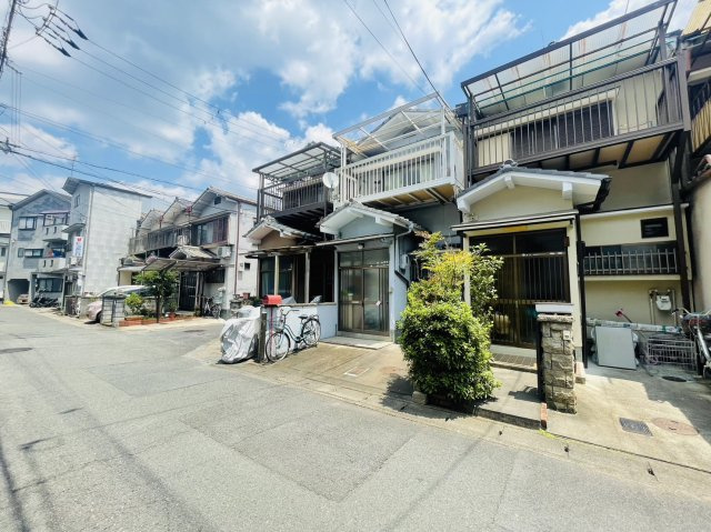 太秦西野町の前面道路含む現地写真