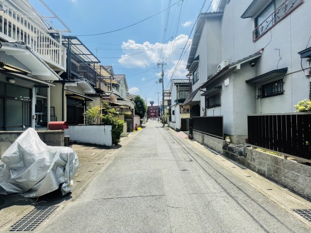 太秦西野町の前面道路含む現地写真
