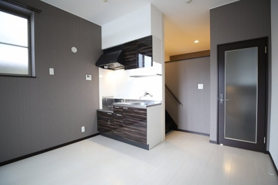 【玄関】 | グランテラスAIRPORT NEXUS(グランテラスエアポートネクサス) | 別号室の写真になります。現況優先。