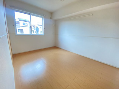 【洋室】 | カーサ・ラフォーレ