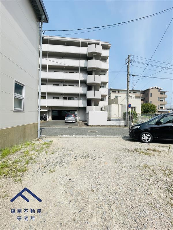 筥松小南エクセル35の駐車場
