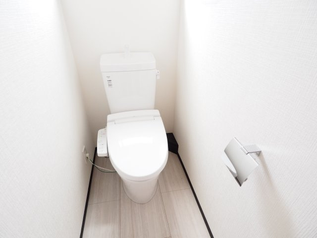 野田市柳沢　中古戸建　2号棟のトイレ|2階にも温水洗浄便座付きのトイレがあります(*^-^*)
