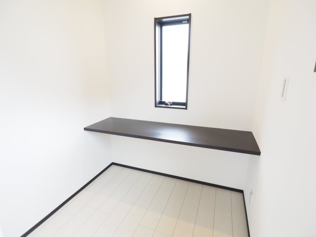 野田市柳沢　中古戸建　2号棟の収納|ワークスペースやスタディスペースとしても活躍！！
