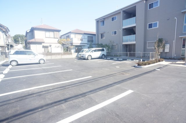 サクラフロ－レの駐車場|現在、空き区画がございます。