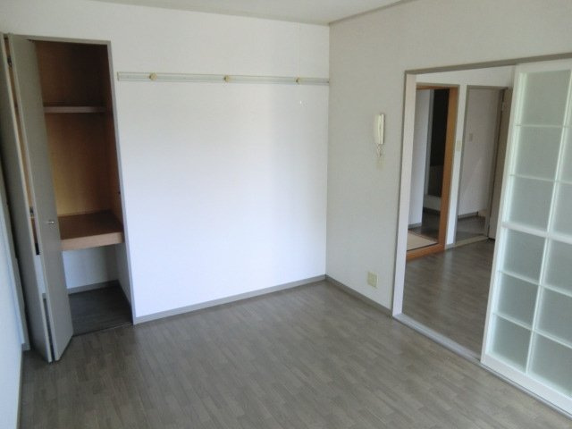 セジュール昭和A棟の居間・リビング