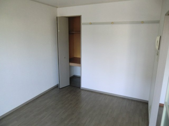 セジュール昭和A棟の居間・リビング