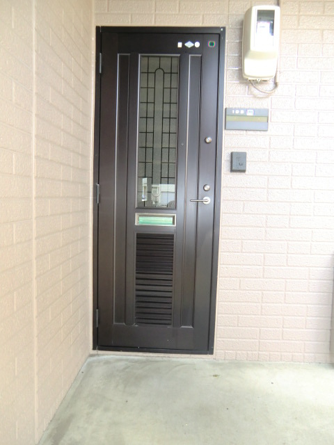 セジュール昭和A棟のエントランス