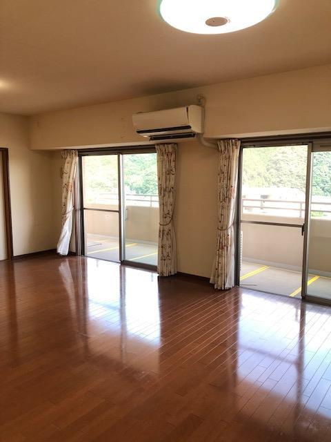 【居間・リビング】の画像