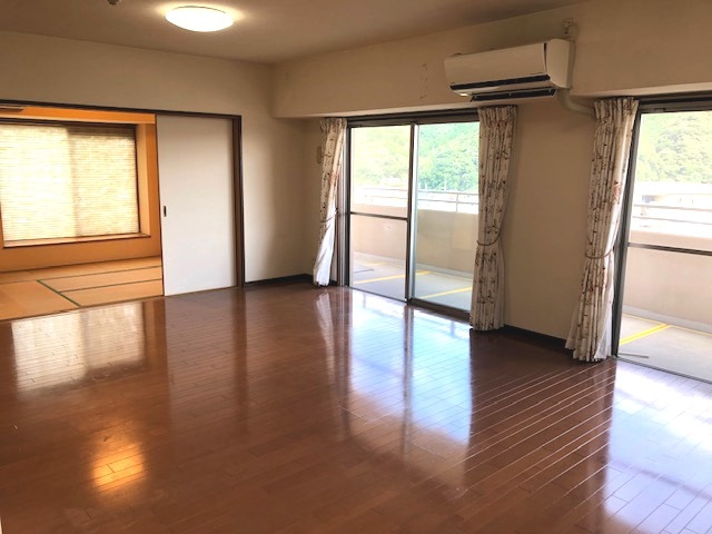 【居間・リビング】の画像