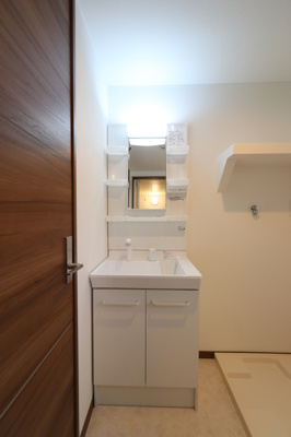 【独立洗面台】 | メゾン南福岡 | 別号室の写真になります。現況優先。