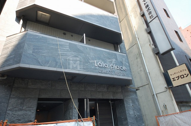 ララプレイス大阪城ＷＥＳＴＥＮのエントランス
