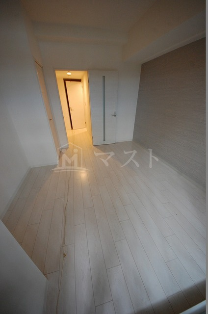 ララプレイス大阪城ＷＥＳＴＥＮの居間・リビング