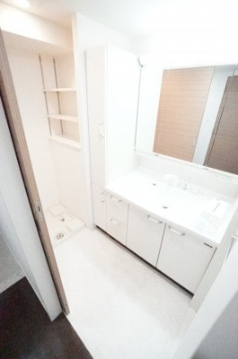 【洗面所】 | 千葉ポートイースト | ※同物件・反転タイプの写真です。