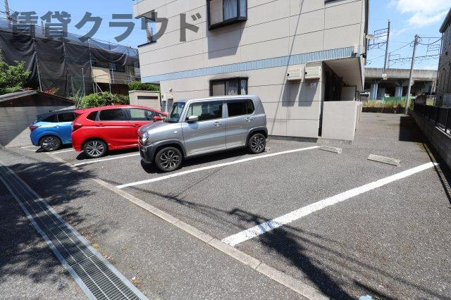 ピースコートの駐車場|駐車スペースもあります