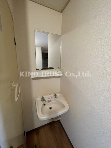 第1三井ビルの洗面所|スペースが確保できる洗面所です