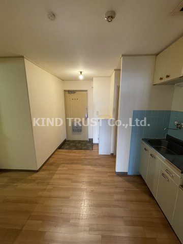 第1三井ビルの居間・リビング|使いやすいリビングです