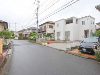 【前面道路含む現地写真】