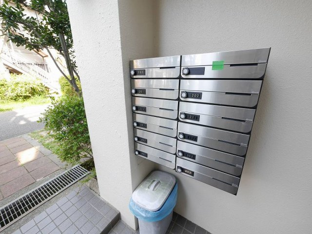 ピアッツァ本多聞のエントランス