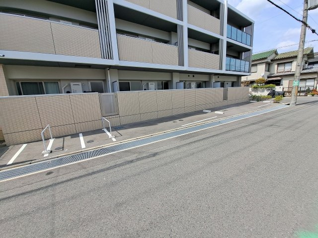 プリマヴェーラ甲子園一番町の駐車場