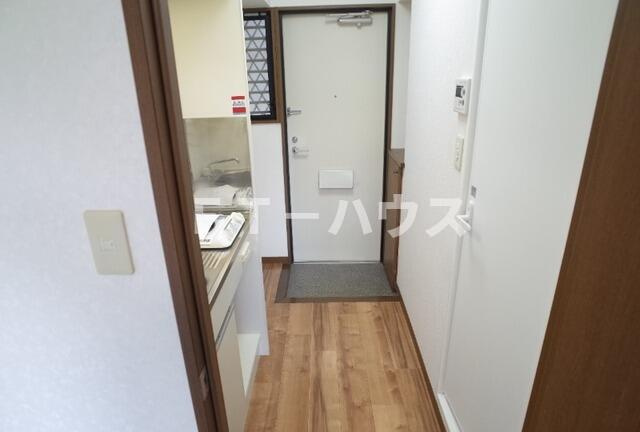 山京マンションの玄関