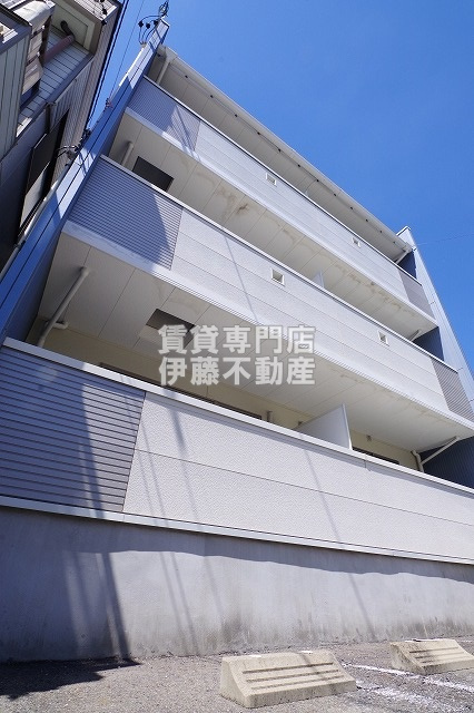 LAPUTAの外観