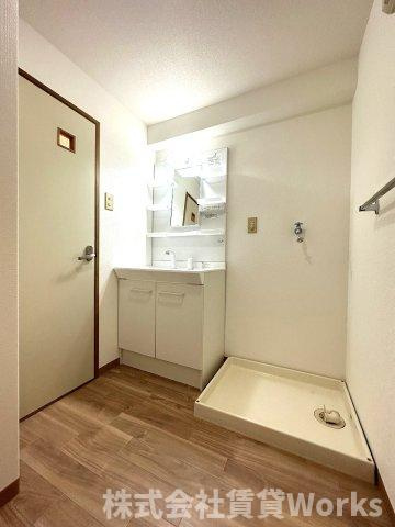 第19柴田マンションの洗面所|ゆったりとスペースのある洗面所