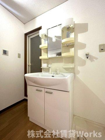 カリーノ パラッツォの洗面所|広い洗面スペース