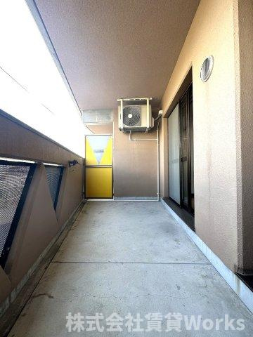 カリーノ パラッツォのバルコニー|開放的で明るい空間を演出してくれるバルコニーです