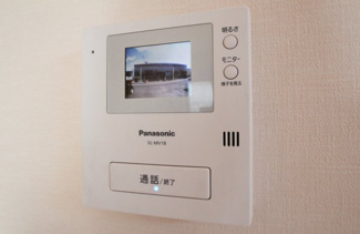 【セキュリティ】 | YMN上野町貸住宅 | 来訪者はモニターで確認できますよ(^0^)/