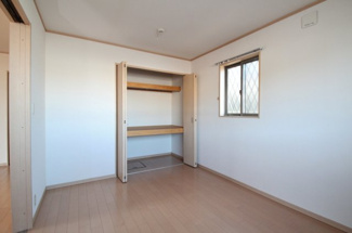 【洋室】 | YMN上野町貸住宅 | 1Ｆリビングの北側にある洋室です