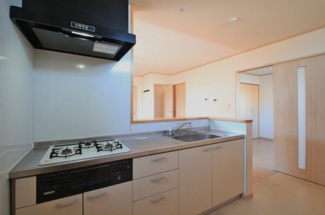 【キッチン】 | YMN上野町貸住宅 | ３口コンロ付き♪