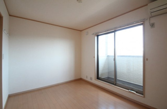 【寝室】 | YMN上野町貸住宅 | ２Ｆ南西の洋室です