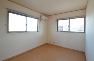 【子供部屋】 | YMN上野町貸住宅 | ２Ｆ南東の洋室です