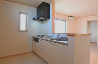 【キッチン】 | YMN上野町貸住宅 | 家族と会話をしながらお料理ができるカウンターキッチン！