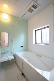 【浴室】 | YMN上野町貸住宅 | 浴室乾燥機＆追い焚き付きの一坪バス