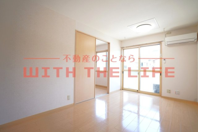 ハレアカラ【10，000円キャッシュバック対象物件】の居間・リビング|おしゃれな居間です