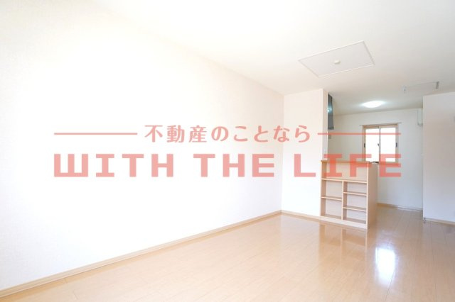 ハレアカラ【10，000円キャッシュバック対象物件】の居間・リビング|ゆったり過ごせる居間です