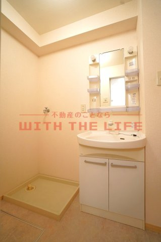 ハレアカラ【10，000円キャッシュバック対象物件】の洗面所|コンパクトで使いやすい洗面所