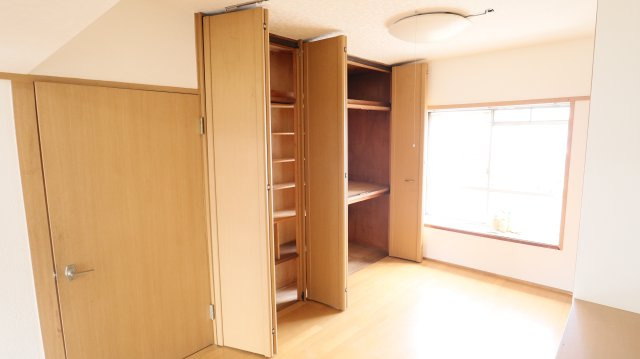 久米川駅東住宅20号棟の収納